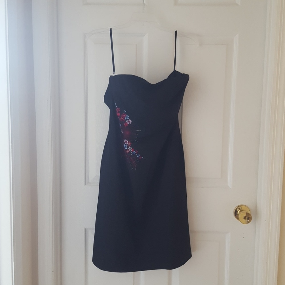 Strapless Express LBD